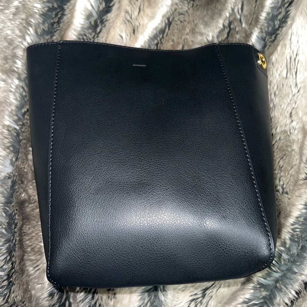 Leather bucket bag